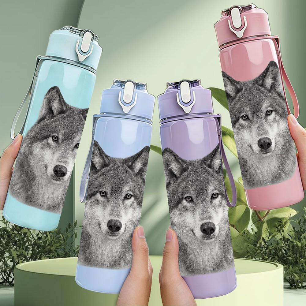 1PC Grey Wolf Head Portrait 750ml Color Plastic Sports Water Bottle Leakproof Flip Straw Lid Suitable for Sports Office Home Use