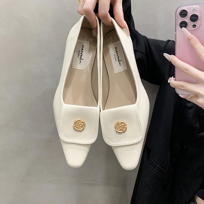 

Xiaoxiangfeng pointed-toed flat-soled single shoes for women s 2024 new summer shallow-mouth temperament socialite low-heeled soft-soled women s lady 35