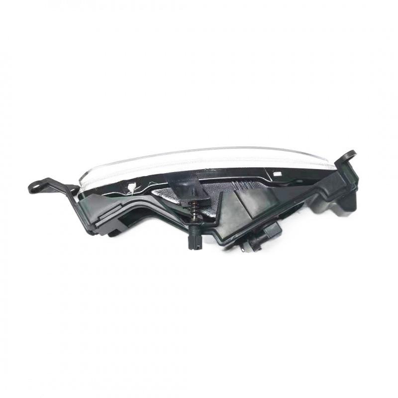For 2007-2010 Hyundai Elantra: Front fog, bumper, and small lights; compatible with older Elantra models too.