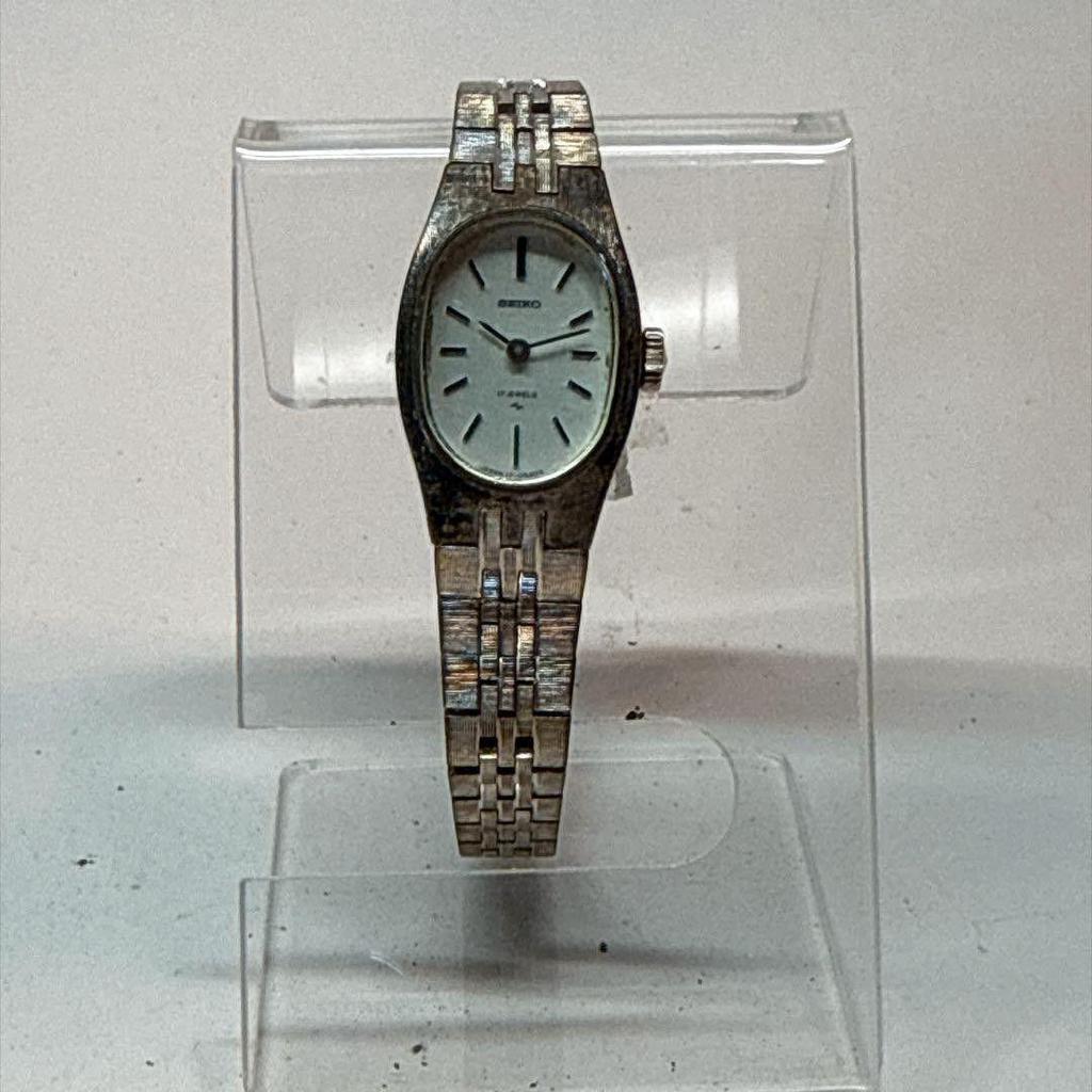 Used Working, beautiful condition SEIKO ladies' watch, hand-wound, oval