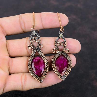 Pendiente de rubí de Cachemira facetado, joyería envuelta en alambre de cobre, pendientes de piedras preciosas naturales, pendiente de cobre, joyería hecha a mano, pendiente envuelto en alambre para mamá