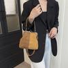 PU Retro mattierte Handtasche Kussverschluss Clutch Umhängetasche Leder Crossbody Tasche Tägliche Aktivitäten
