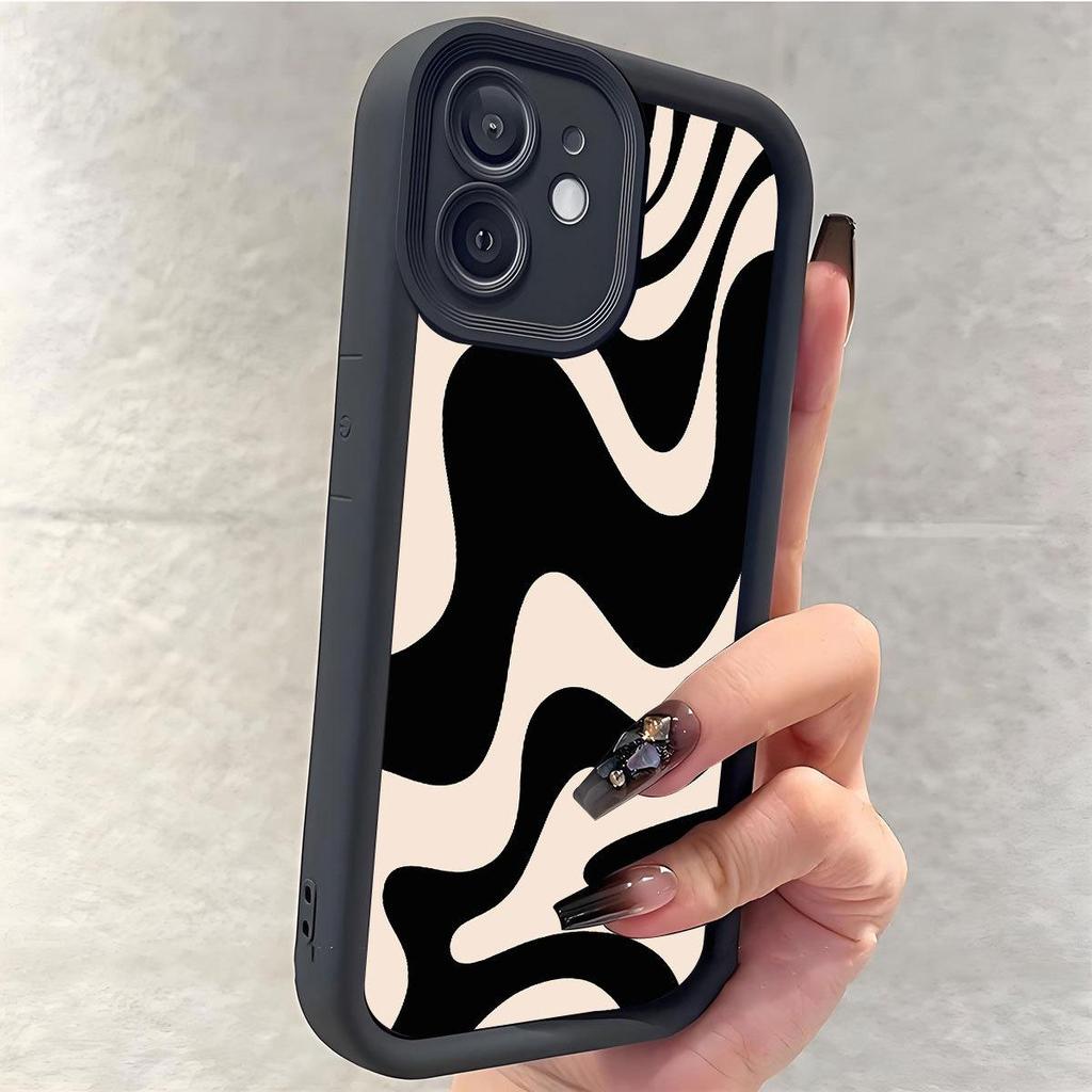 Black & White Groove Wave iPhone 15/16/17 Pro Max Protective Case