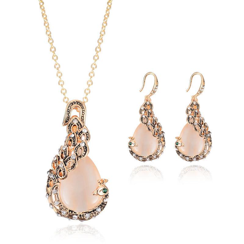 Timeless Women Crystal Jewelry Set With Stunning Peacock Design Necklace And Earrings For All