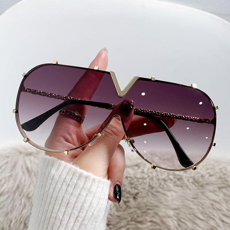 Autumn/Winter Fashion Metal-Frame Sunglasses with Integrated Lenses, Large Frames, European and American Style