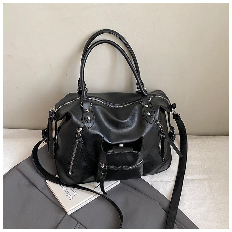 Large capacity American retro shoulder tote bag 2025 autumn new foreign style commuter oblique span bag portable underarm bag