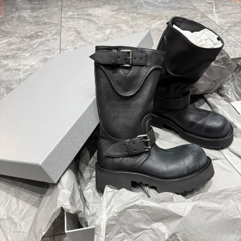 Big-head Retro Thick-soled Mid-length Boots for Women, Versatile Shoes with Built-in Height Increase.