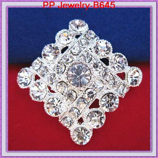 Korean Style Rhinestone Flower Brooch - Silver Plated Lapel Pin B645 Fashion Accessories