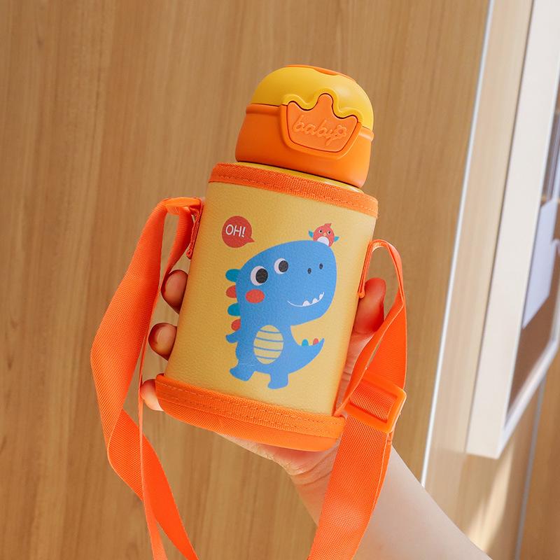 

Kids Outdoor Thermos Cup - Deer Antler Design, Straw & Smart Lid, Stainless Steel, Cartoon Style with Strap 500ml