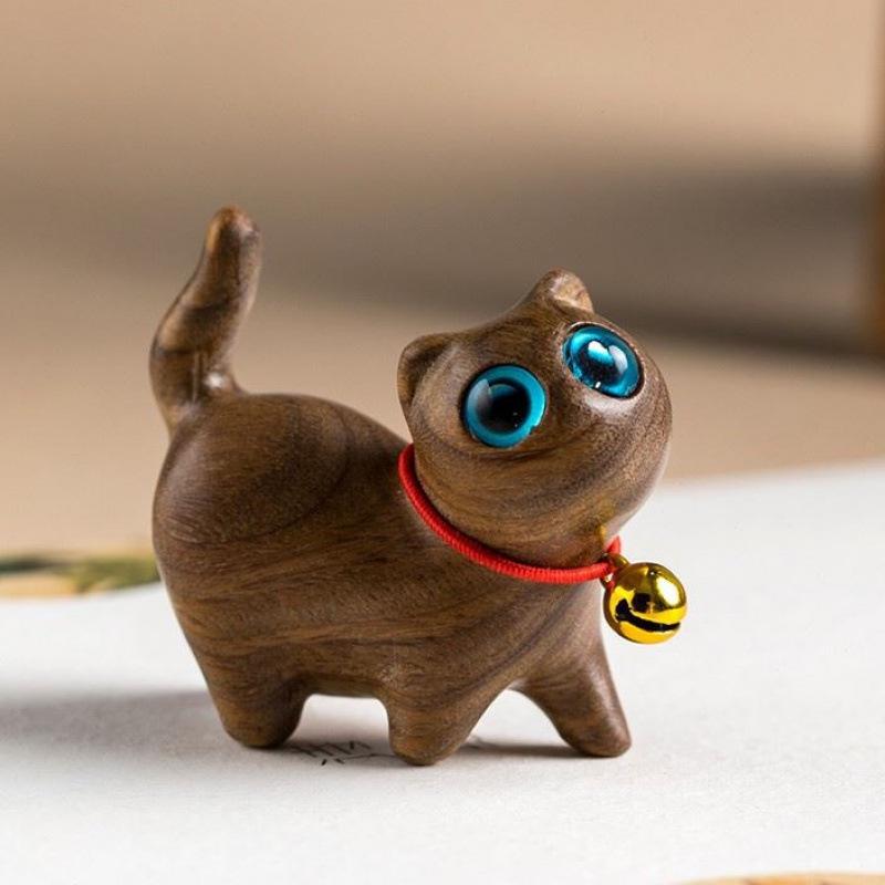 

Cute Kitten Ornaments: Creative Green Sandalwood and Ebony Wooden Carving for Cars