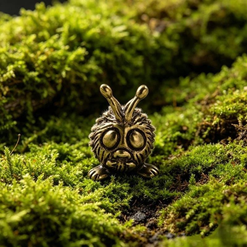 Alloy Cute Cartoon Caterpillar Figurine Retro Antique Finish Fine Detailing For Home Decor Ornament Gift