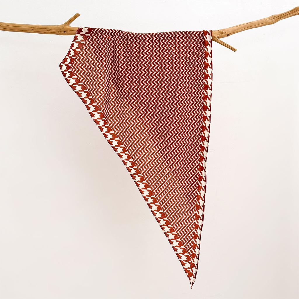 Retro Cotton and Linen Feel Triangular Silk Scarf Women's Four-season Versatile Neck Protection Scarf Headscarf Commuting Accessories Scarf