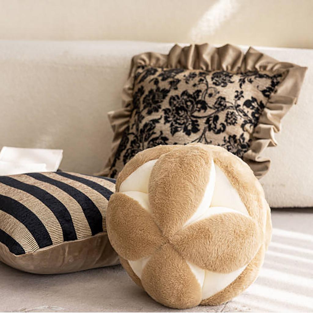 Hydrangea-shaped Hollow - Cute And Warm Home Decoration Pillow, Best Choice For Gifting Women