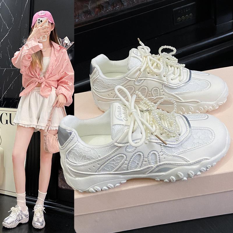 

[The inner height is increased by a total of 6 cm, versatile pearl lace casual platform German training shoes for women s 2025 spring new Forrest Gump 40