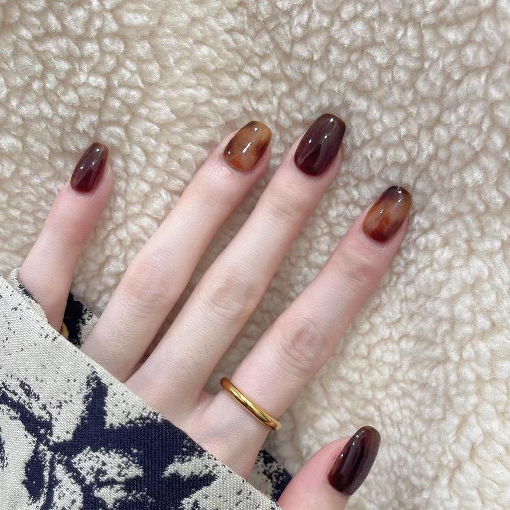 Simple French Gradient Detachable Press-On Nails: Short, Whitening False Nail Tips.