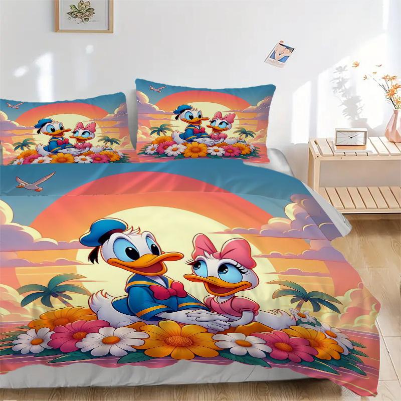 3pcs Daisy Donald Duck Printed Quilt Set - Includes 1 Quilt Cover and 2 Pillowcases, Machine Washable - Suitable for All Seasons.B013