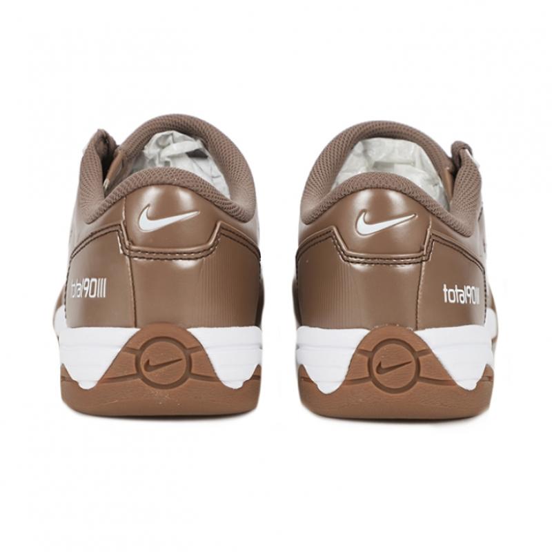 Nike Total 90 Sneakers