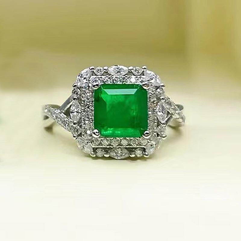 

Hui Zhi Yi S925 Silver Simulated Emerald Cut Diamond Ring - 2023 Fashion Collection Size 7