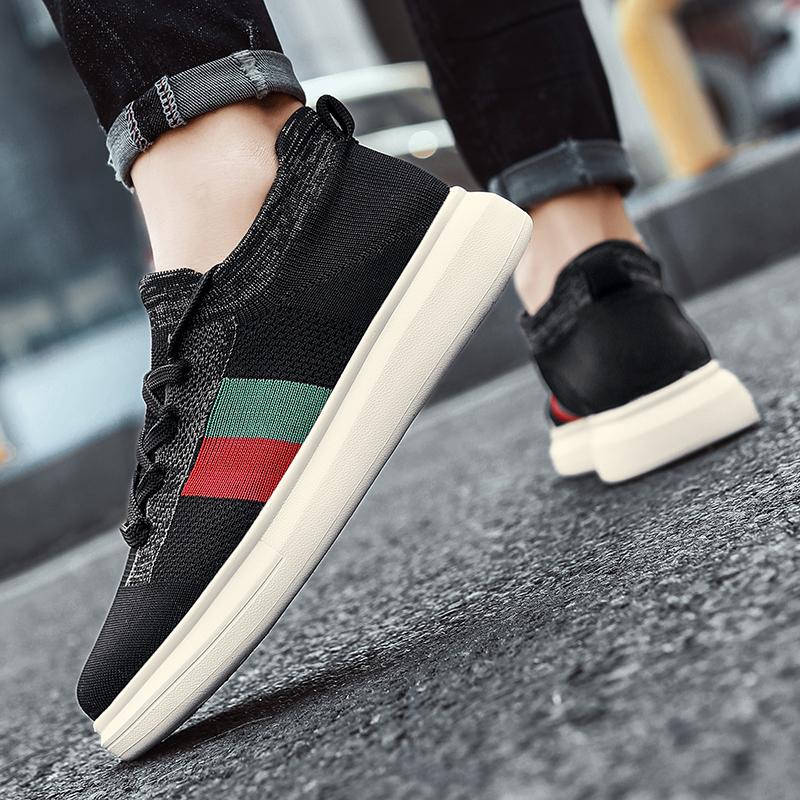 Men's White Sports Shoes Women's Striped Designer Breathable Casual Shoes Suitable for Fashionable Street Wear in Multiple Sizes