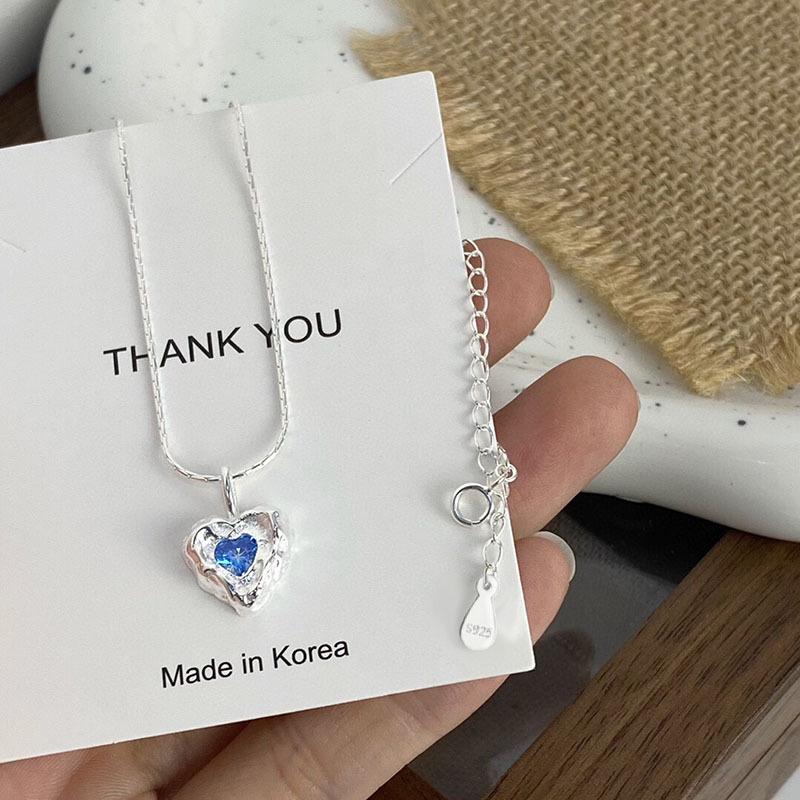 

Жіноче намисто зі срібла S925 Lava Blue Love з крутим та унікальним дизайном у формі серця. Adjustable size срібний