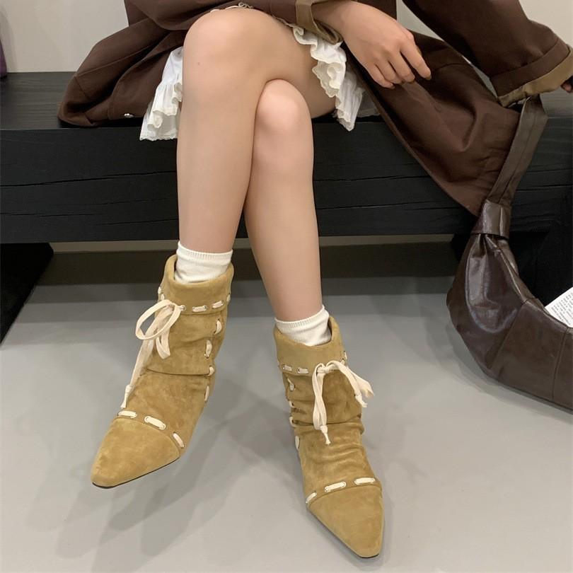 2025 autumn and winter new retro niche pointed short boots women's inner heightening straps western cowboy boots pleated stacking boots