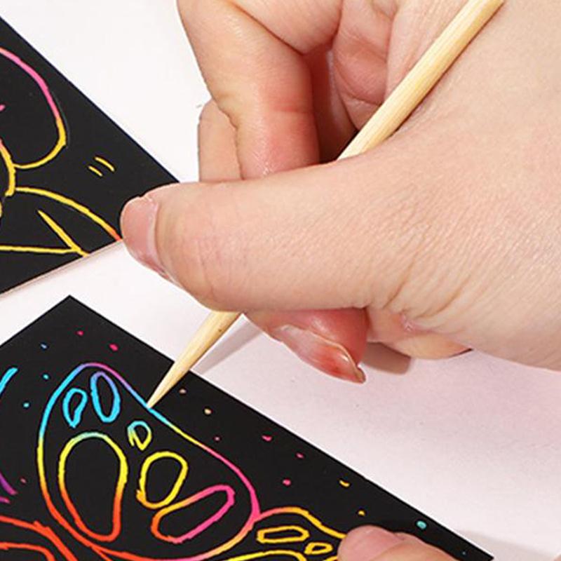 50/100 Stück Regenbogen-Kratzpapier mit Bambus-Stylus Lebendiger Regenbogen-Effekt Für Kinder DIY Basteln Geburtstagsparty Schulaktivitäten