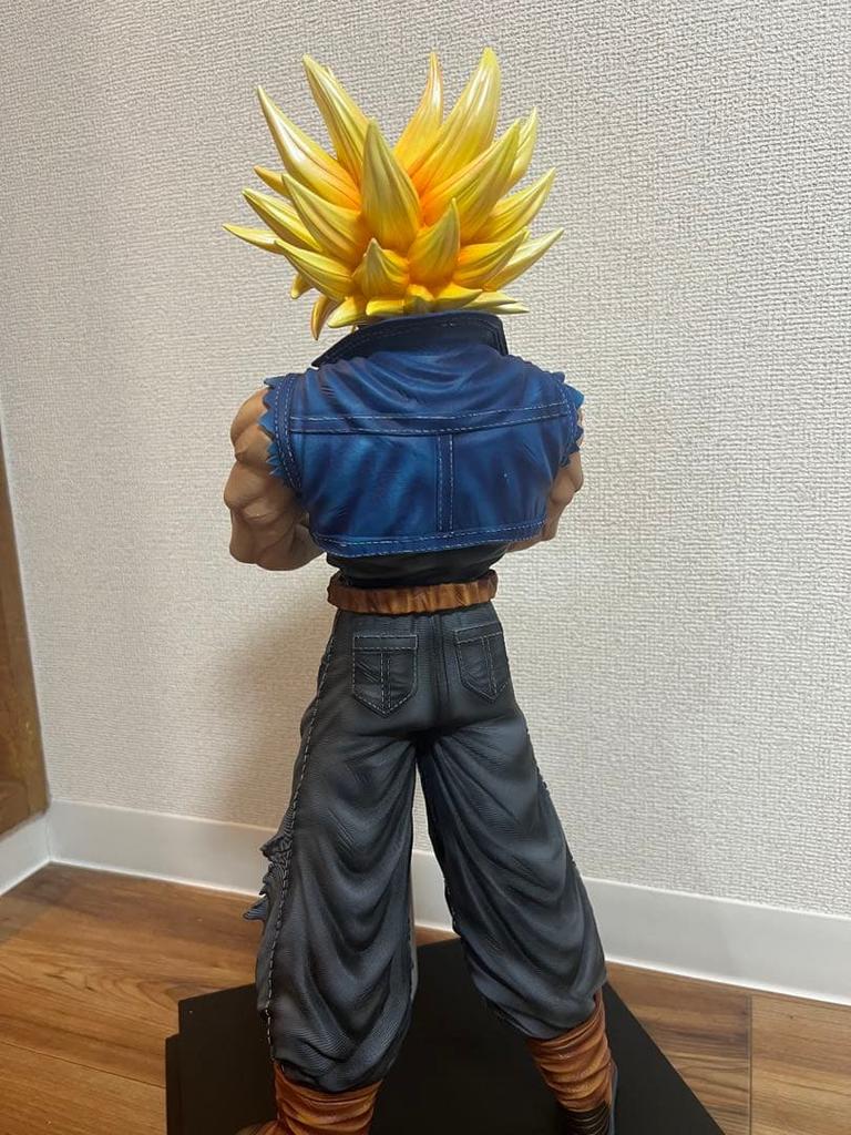 [USED] Trunks Action Figure