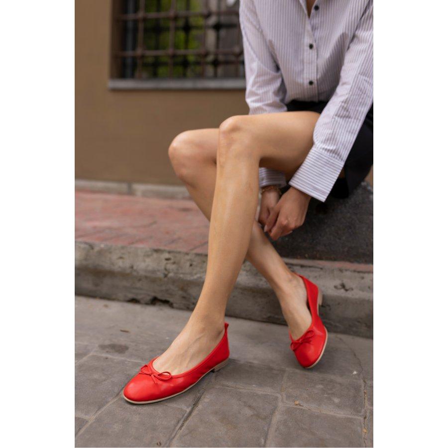 Pantofi plati de dama din piele naturala