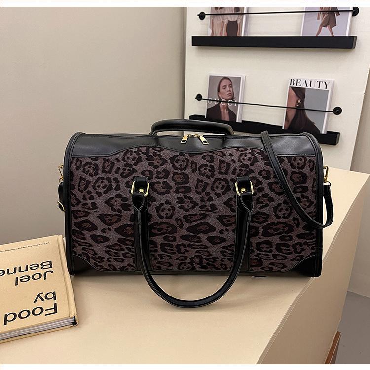 

Сумка большой вместимости 2025 персонализированный леопардовый принт весна-лето новая сумка через плечо модная универсальная дорожная сумка подмышечная женская сумка чёрный