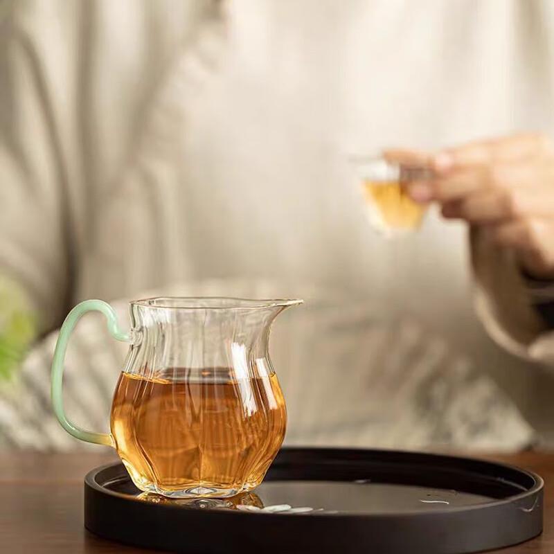 Ribbed Borosilicate Glass Tea Fair Cup with Handle