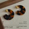 French retro tortoiseshell earrings, Maillard style, leopard print, smudged board, advanced sense, lazy and versatile temperament earrings