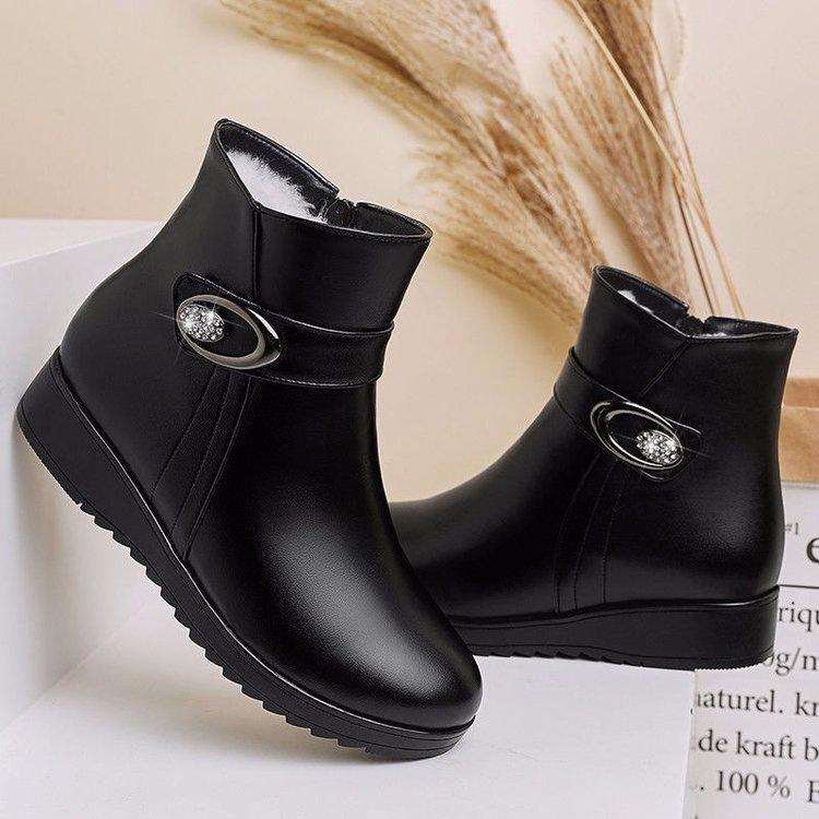 Winter soft leather thick velvet short boots women's versatile flat-bottomed non-slip snow boots Martin boots thermal cotton boots
