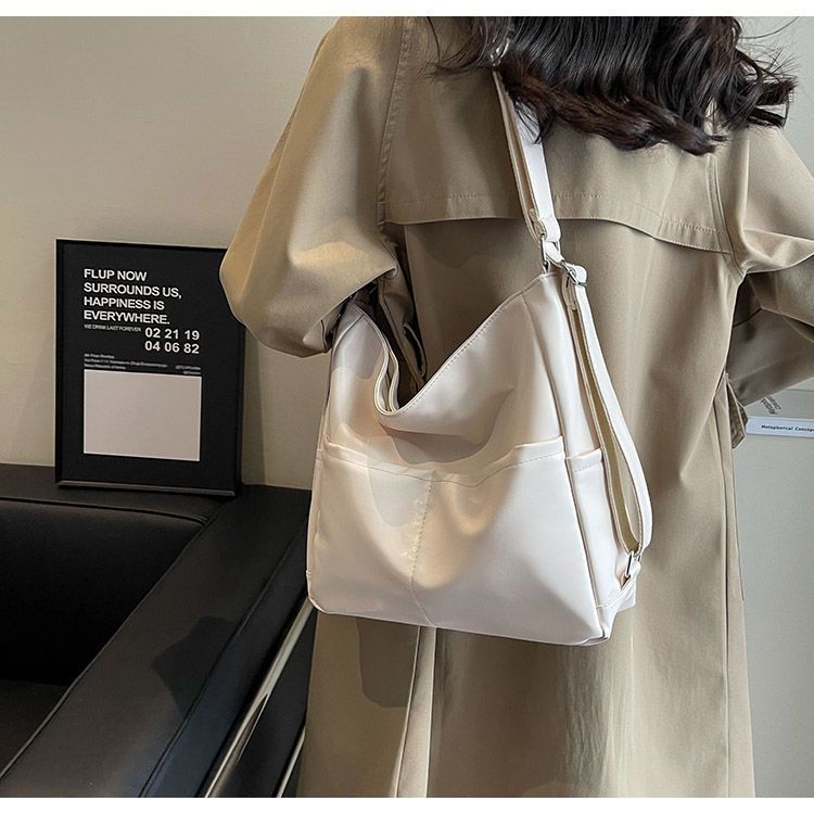 

Tote bag women s new large-capacity commuter backpack niche retro versatile single shoulder advanced going out backpack белый