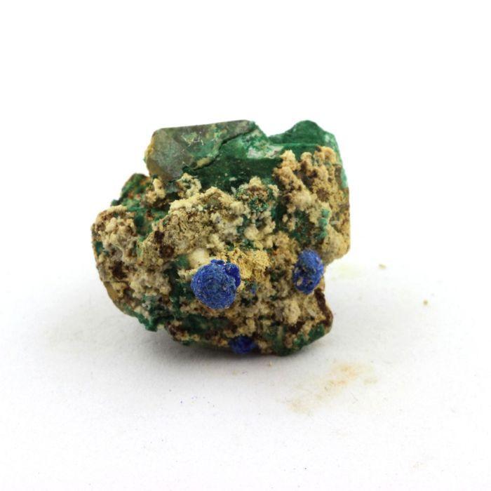 Pierres et Minéraux. Bournonite + Bindheimite + Malachite. 50.60 ct. Combe Guichard, Prunières, Isère, France.