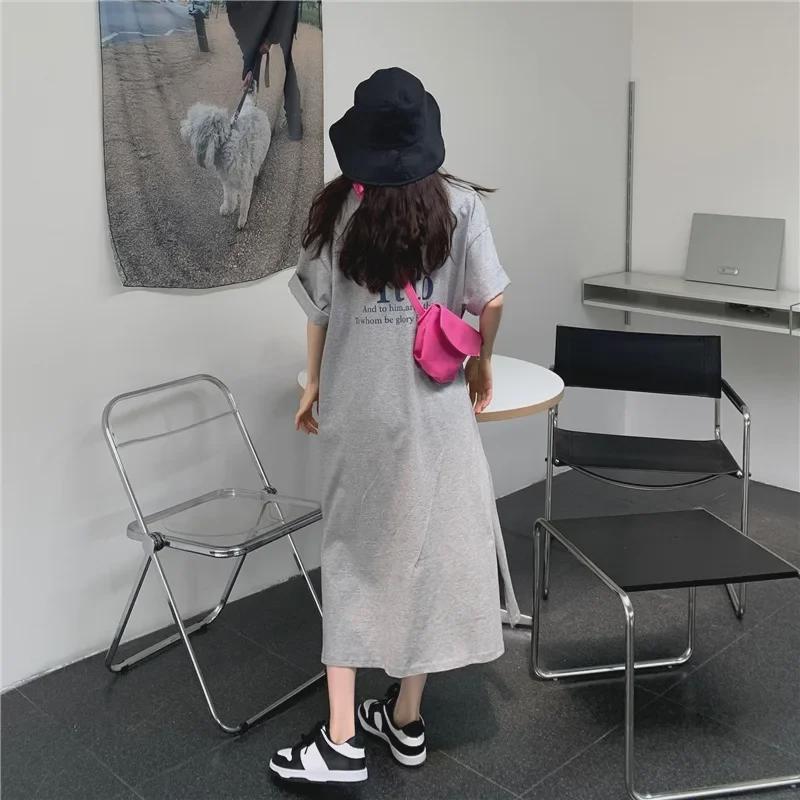 Dámské letní triko s rozparkem velké velikosti s potiskem písmen (2024)