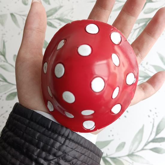 4 Stück/Set Garten Igel Statue Harz Igel mit Pilzkappe Wetterfeste Igel Figur für Feengarten Zuhause Terrasse Hof Dekoration