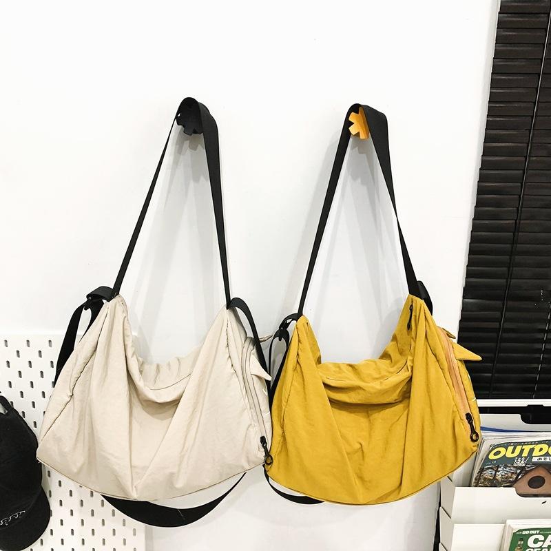 Men's and Women's Travel Bags Innocent and Unique Niche Designs When Going Out Wet and Dry and Wet, Fashionable Casual Crossbody Fitness Bag verde