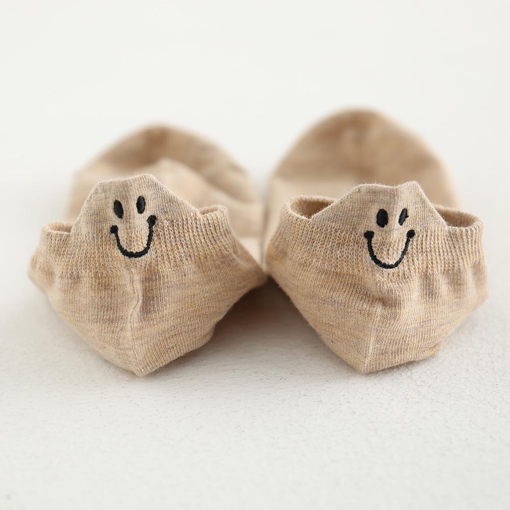 Chaussettes de cheville brodées lapin et carotte de dessin animé mignon printemps/été 2022 pour femmes