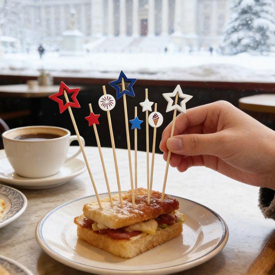 100 Stück Bambus-Zahnstocher, Rot Weiß Blau Stern Cocktail-Spieße, 4,7 Zoll Vorspeisen-Spieße für Burger Sandwiches Charcuterie Obst-Snacks, Patriotisch