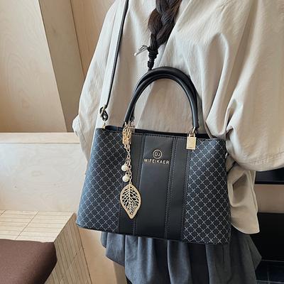 2025 New Color Matching Large-capacity Portable Women's Bag Printed Korean Version Pendant with Simple Personality Single Shoulder Messenger Bag
