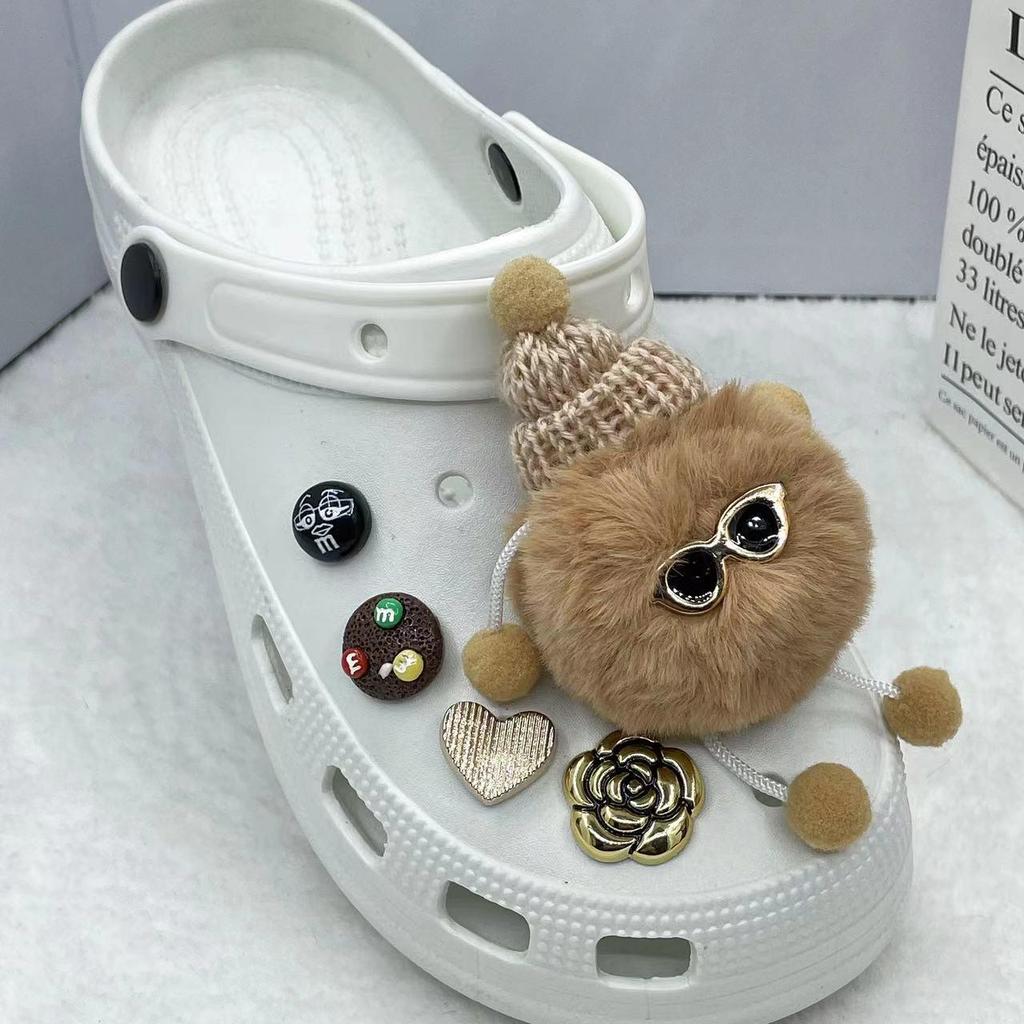 Trendy Plyšová Pompomová Dekorace na Dřeváky - Odnímatelné Pryskyřičné Doplňky Spon na Boty