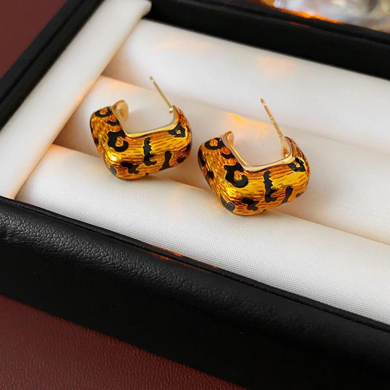 Geometric Leopard Print Heart Flower Stud Earrings - Retro & Versatile Luxury for Women