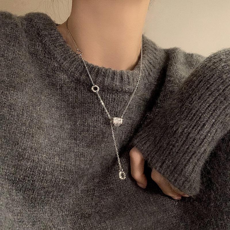 

Autumn and winter sweater chain accessories new small waist necklace women s light luxury niche design temperament collarbone chain