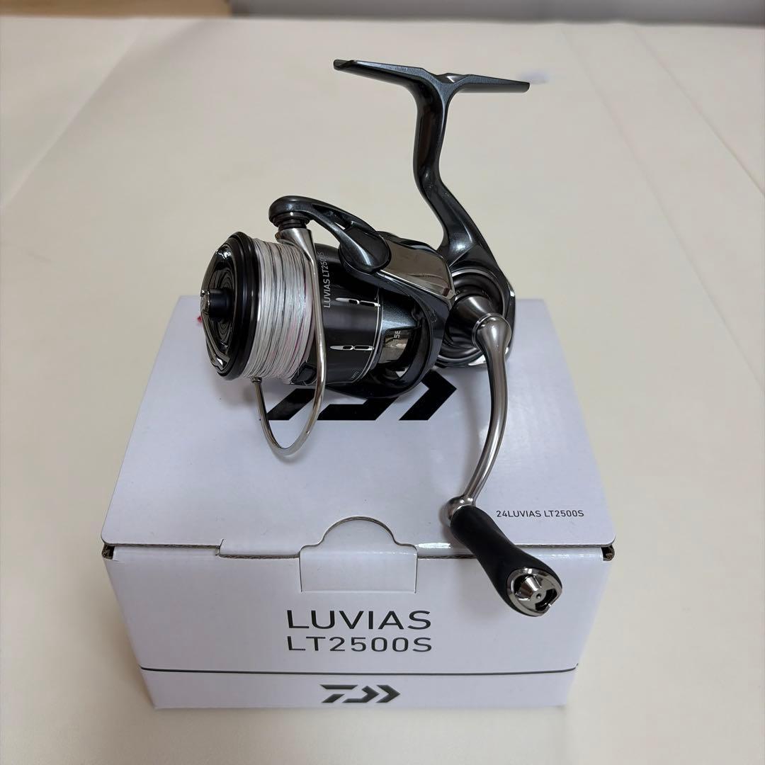Used DAIWA 24 LUVIAS LT2500S spinning reel