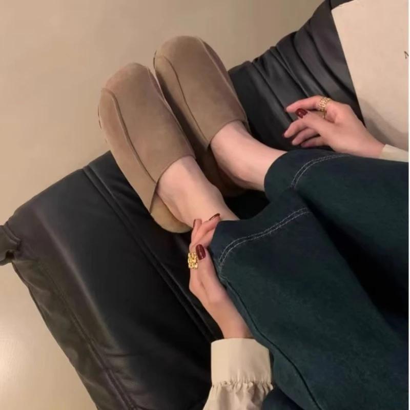 2025 Autumn/Winter New Style One Step Flat Bottom Versatile Casual Retro Baotou Half Slippers Women's Hairy Slippers