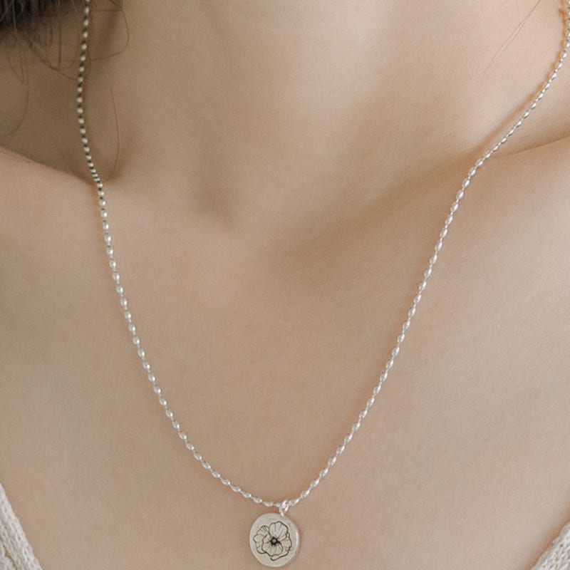 Pinaf Round Poppy Necklace