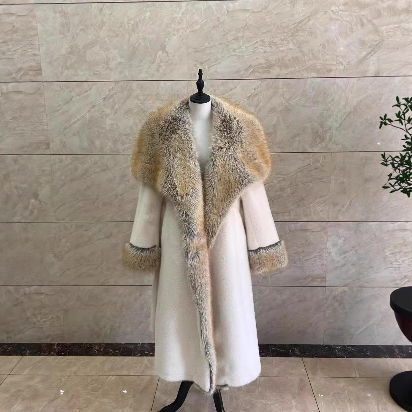 

2025 Новая шуба из искусственного меха норки, имитация лисьего меха, зимняя меховая шуба, цельная, длинного стиля One size fits all чёрный