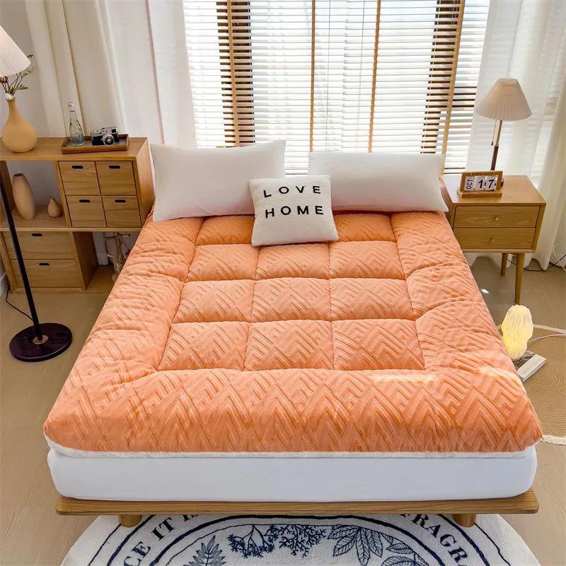 Milk Velvet Mattress for Home Use Thickened and Warm In Winter, Student Bedding Mattress 6cm Thick