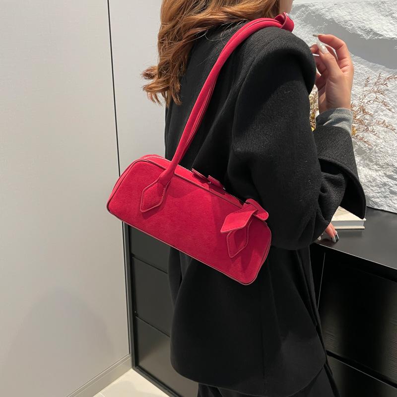 Niche underarm baguette bag suede popular versatile shoulder bag temperament commuter portable underarm bag