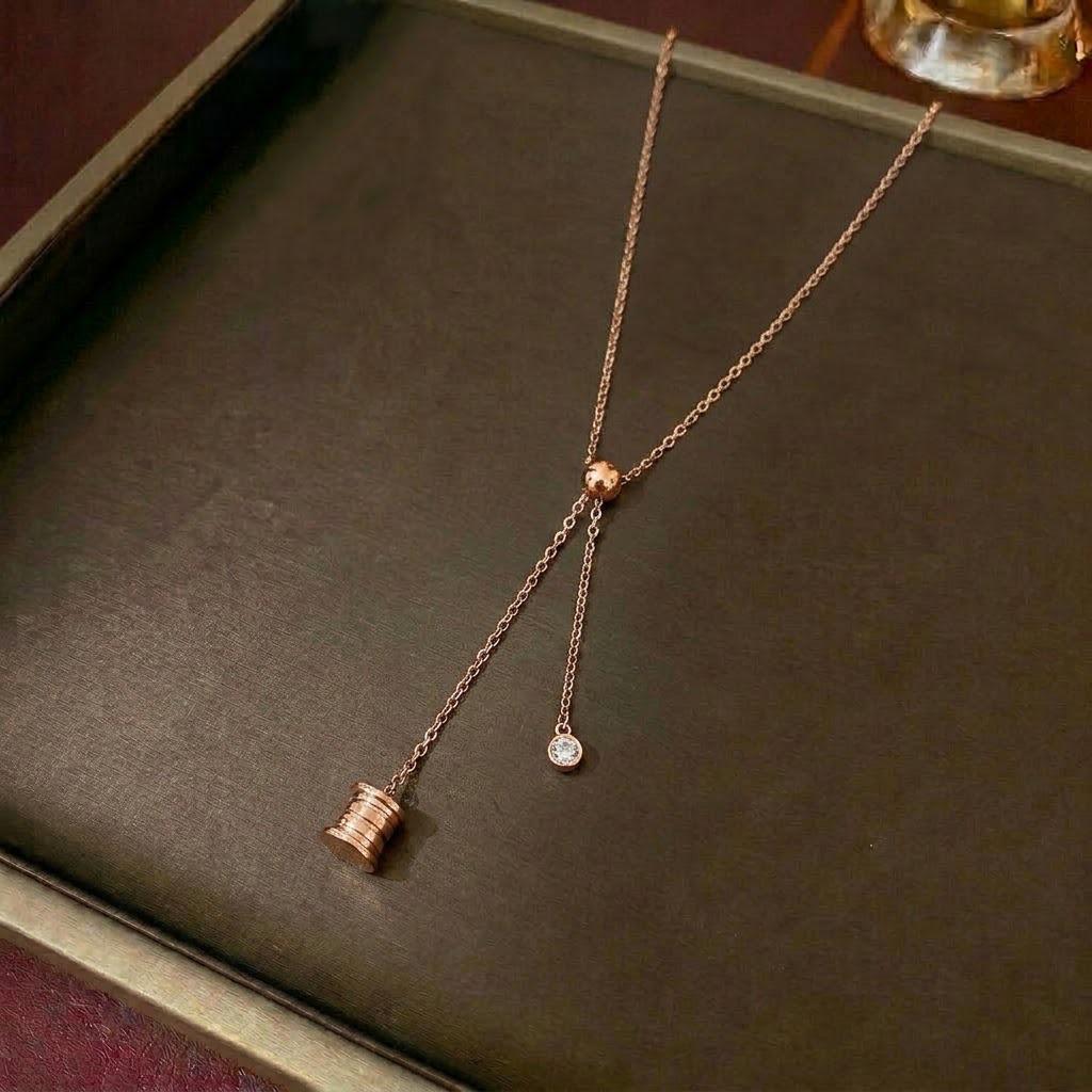 Women's Zircon-Inlaid Titanium Steel Slim Waist Necklace - Stylish & Versatile Collarbone Chain